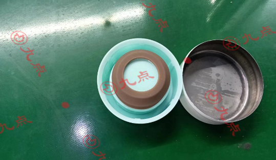 PP塑料粘接金屬用什么膠水？-九點工程為您提供聚丙烯粘金屬解決方案