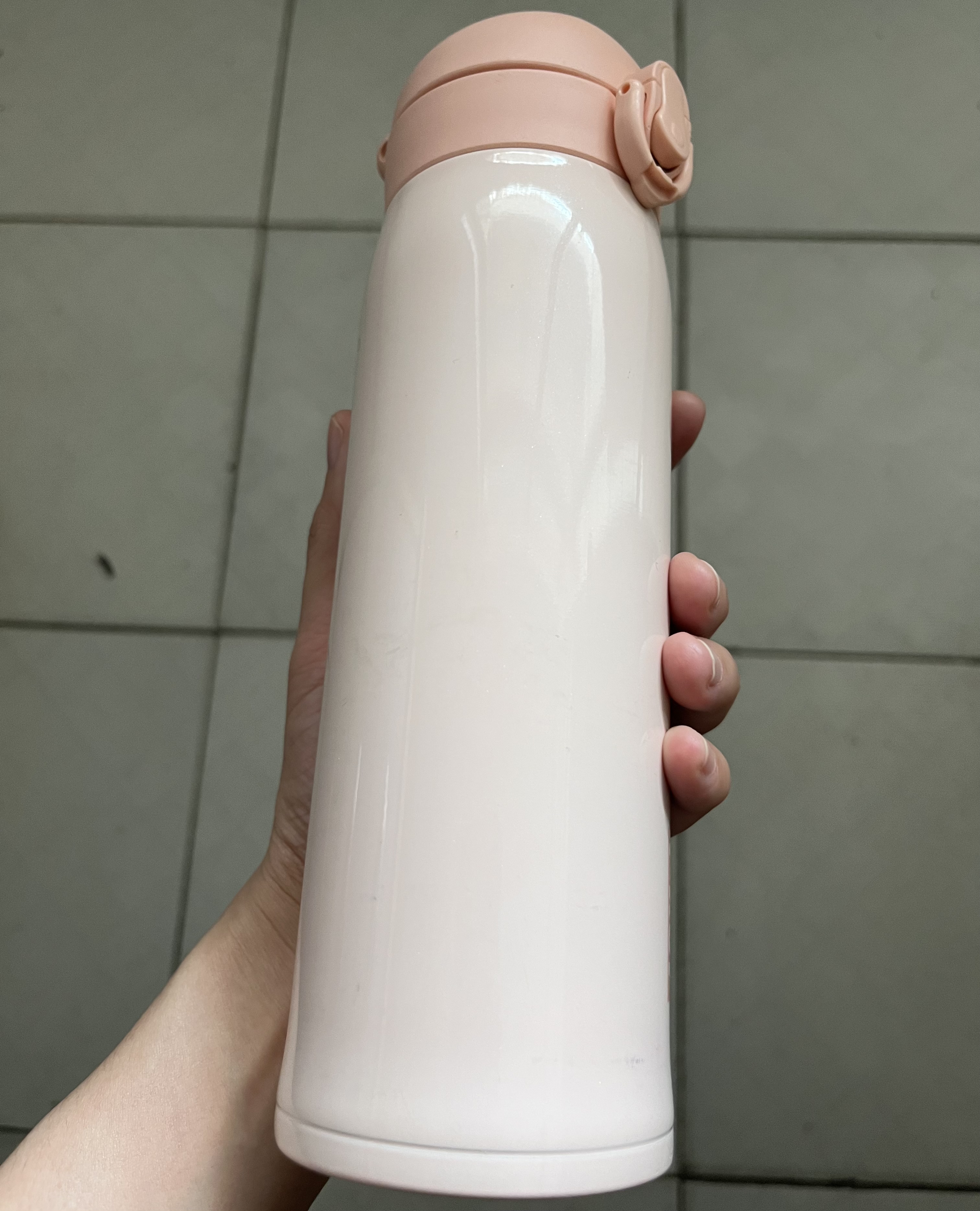 保溫杯蓋粘接用膠方案-九點推薦用強度高定位快不發白專用膠水