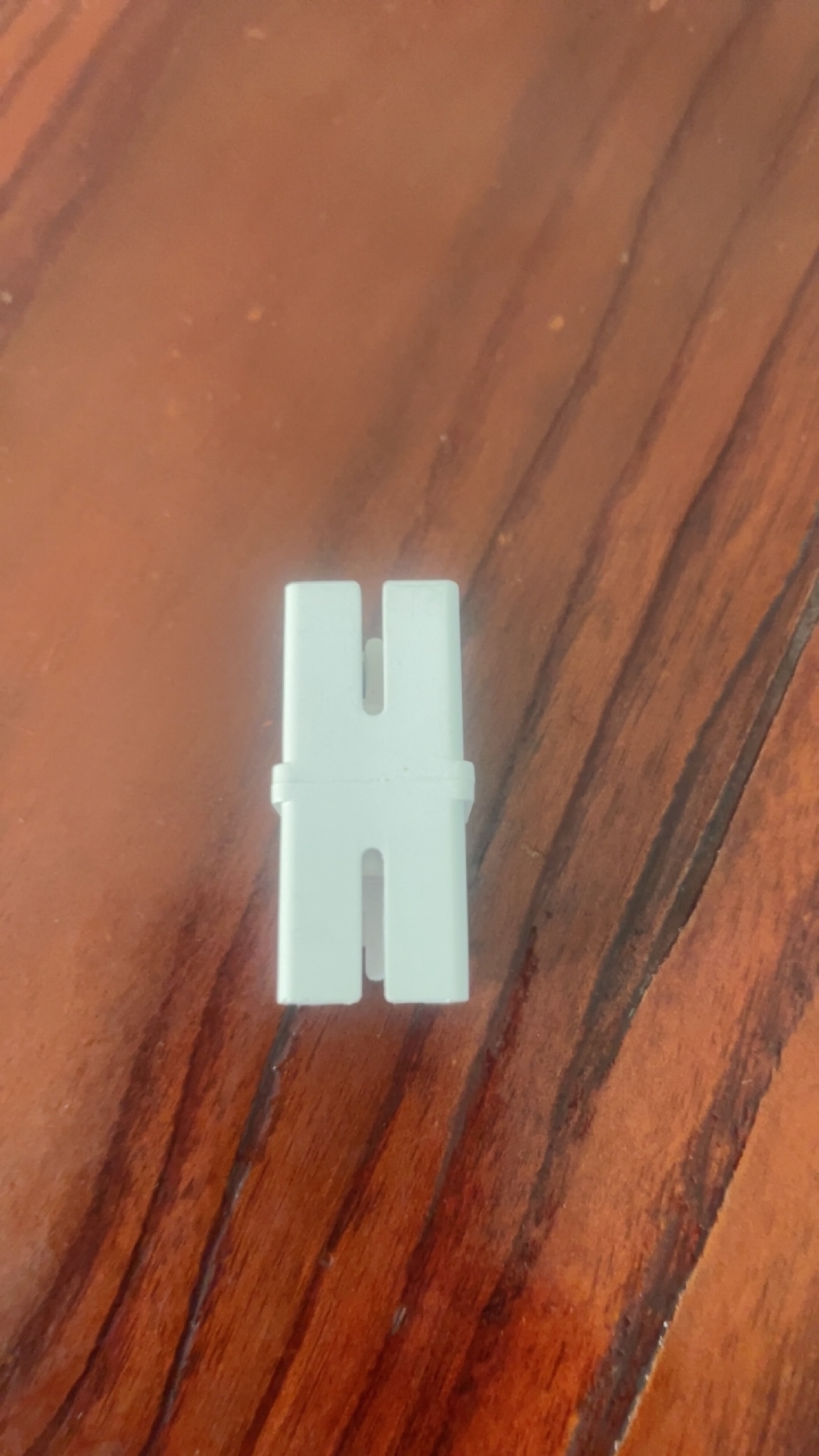 粘PBT材質用什么膠水可以粘??？九點塑料瞬間膠水應用案例